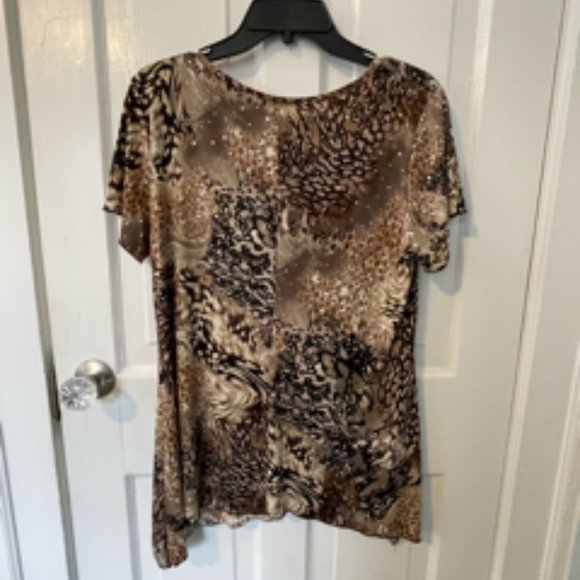 Brittany Black Animal Print Sequin V Neck Short Sleeve Top Size Large (L) - Picture 3 of 3